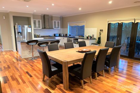 Property photo of 11 Nyah Court Broadford VIC 3658