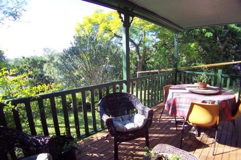 46 Burnham Rd, Bardon, QLD 4065