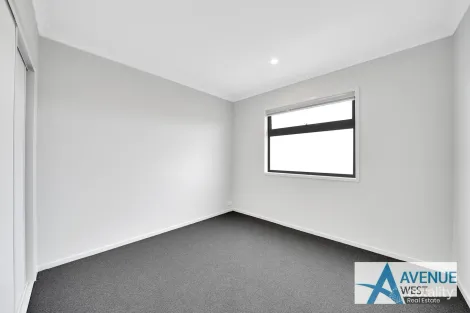 Property photo of 20 Newfoundland Circuit Bonnie Brook VIC 3335