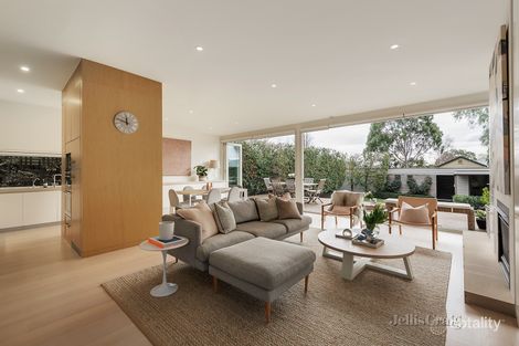 Property photo of 5 Currajong Road Hawthorn East VIC 3123