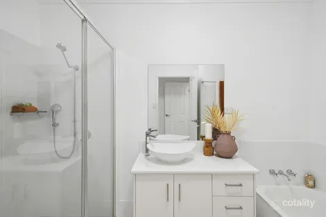 Property photo of 2/54 Bowen Road Rosslea QLD 4812