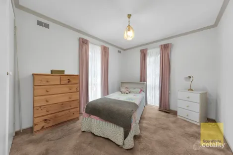 Property photo of 28 Phyllis Parade Deer Park VIC 3023