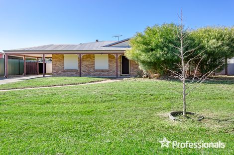 Property photo of 76 Excalibur Circle Camillo WA 6111