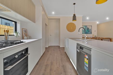 Property photo of 1 Surfers Crescent Carrum Downs VIC 3201