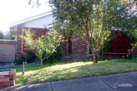 Property photo of 15 John Hunter Drive Endeavour Hills VIC 3802