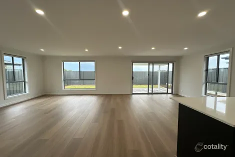 Property photo of 51 Barritt Road Munno Para Downs SA 5115