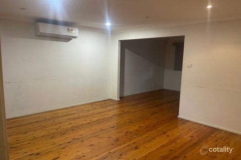 21 Drummoyne Cres, St Johns Park, NSW 2176