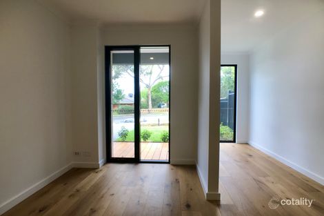 Property photo of 33B Douglas Street Ashwood VIC 3147