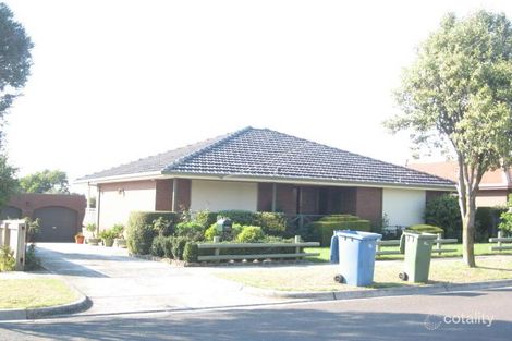 11 Howe Ave, Dandenong North, VIC 3175