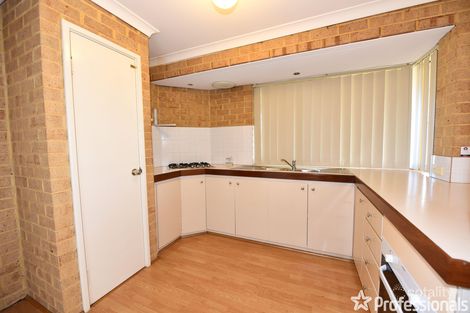 Property photo of 23A Manly Crescent Warnbro WA 6169