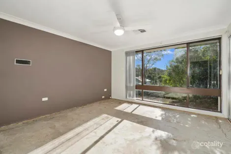 Property photo of 21 Cooroy Crescent Yellow Rock NSW 2777