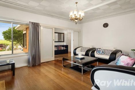 Property photo of 8 Freeland Grove Jacana VIC 3047