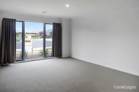 Property photo of 15 Applebox Circuit Point Cook VIC 3030
