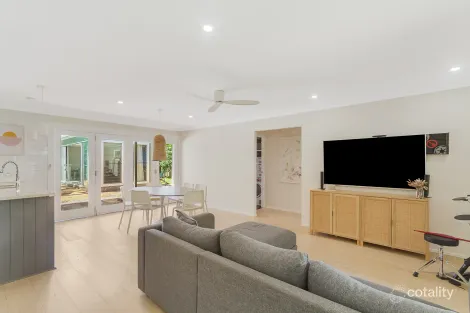 Property photo of 14 Eucalypt Street Palm Beach QLD 4221