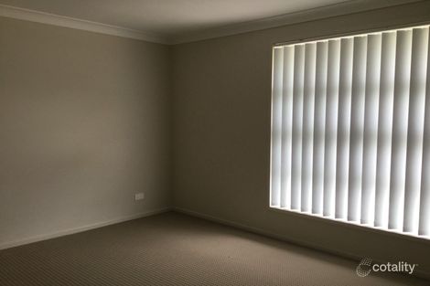 Property photo of 6 Dray Close Wadalba NSW 2259