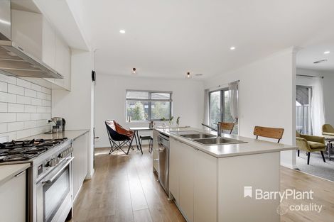 Property photo of 5 Ravine Way Greenvale VIC 3059
