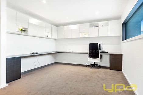 Property photo of 51 Citybay Drive Point Cook VIC 3030
