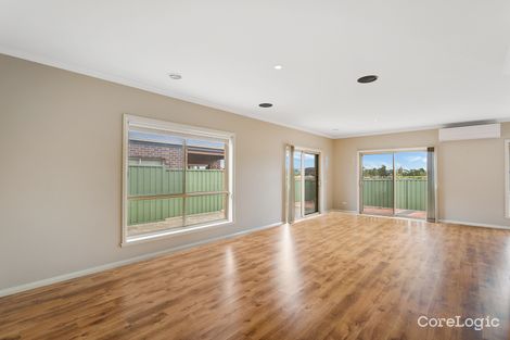 Property photo of 10 Dahlia Drive Caroline Springs VIC 3023