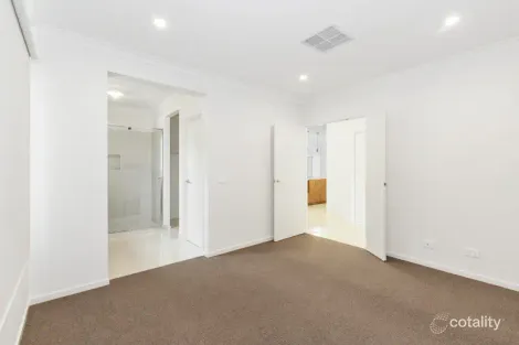 Property photo of 12 Fluorite Street Cranbourne East VIC 3977