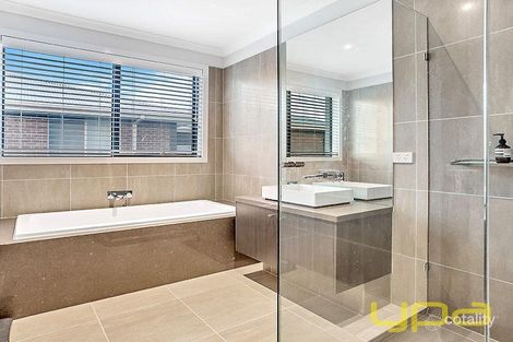 Property photo of 51 Citybay Drive Point Cook VIC 3030