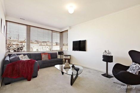 23/2a Robe St, St Kilda, VIC 3182