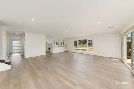 Property photo of 8 Pilliga Street Throsby ACT 2914