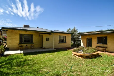 Property photo of 17 Thomas Street Broken Hill NSW 2880