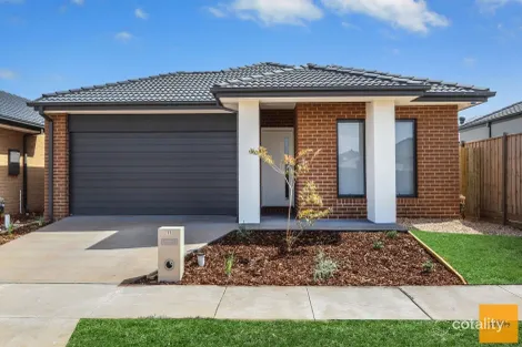 77 Hawkestone St, Melton South, VIC 3338