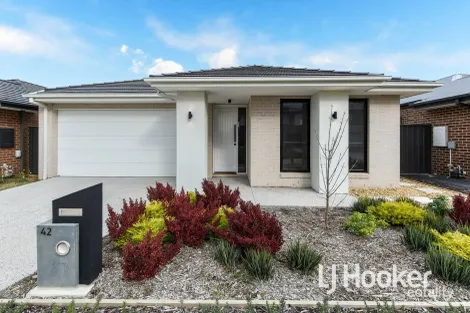 42 Dalhalla Cct, Clyde North, VIC 3978