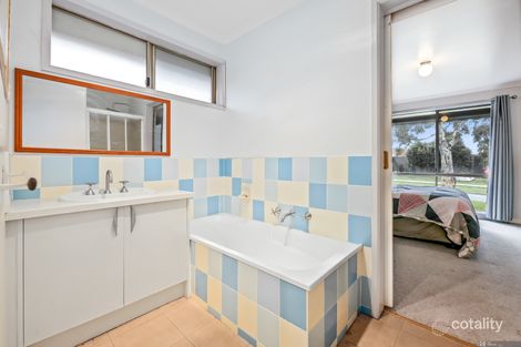 Property photo of 59 Willora Crescent Cranbourne West VIC 3977