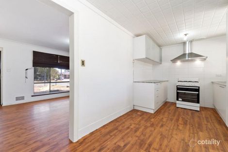 Property photo of 6 Jacaranda Place Maddington WA 6109