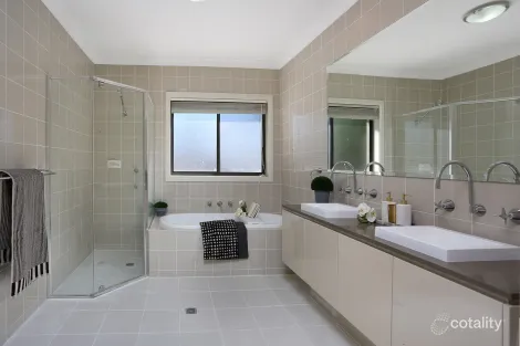 Property photo of 3 Sherbrooke Crescent Castle Hill NSW 2154