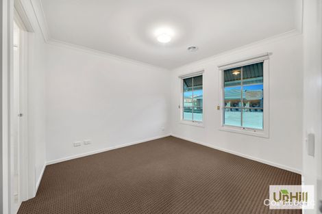 Property photo of 1 Burnden Close Berwick VIC 3806