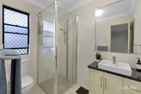 Property photo of 2/95 Mansfield Drive Beaconsfield QLD 4740