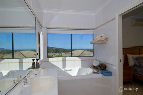 Property photo of 10 Hussar Close Kanimbla QLD 4870