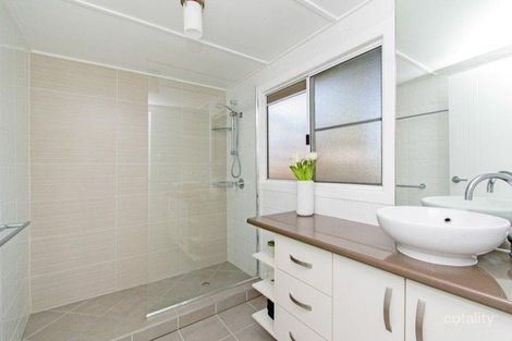 Property photo of 22 River Road Bundamba QLD 4304