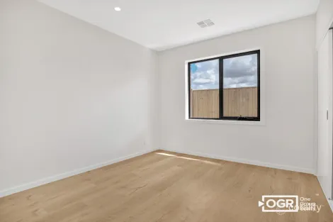 Property photo of 54 Feathertop Crescent Donnybrook VIC 3064