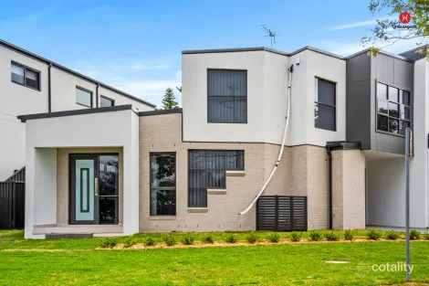 4/5 Holland Cres, Casula, NSW 2170