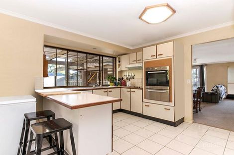 Property photo of 5 Buscall Court Sinnamon Park QLD 4073