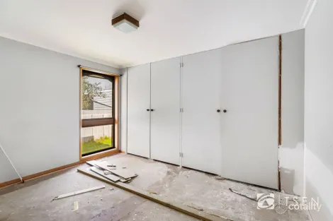 Property photo of 16 Osborn Avenue Kangaroo Flat VIC 3555