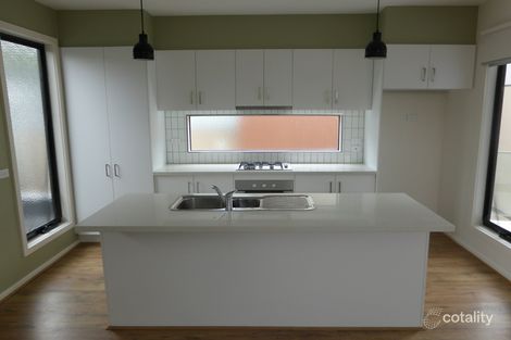Property photo of 4 Portofino Close Mooroolbark VIC 3138