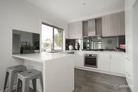 Property photo of 2/199 Woods Street Newport VIC 3015