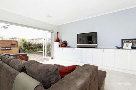 Property photo of 8 Woodhall Court Heatherton VIC 3202