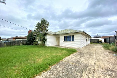 Property photo of 15 Oberon Avenue St Albans VIC 3021