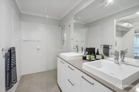 Property photo of 46A Railway Crescent Lisarow NSW 2250