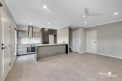 Property photo of 1/2 Castamore Way Richlands QLD 4077
