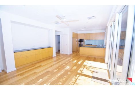 Property photo of 122 Beach Street Port Melbourne VIC 3207