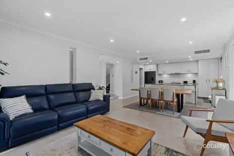 Property photo of 4 Portland Pass Meadow Springs WA 6210