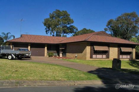 1 Heron Cres, St Clair, NSW 2759