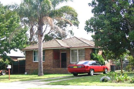 15 Montgomery Ave, Revesby, NSW 2212